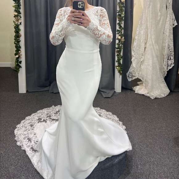 Moonlight Bridal Wedding Gown J6774 Altered to fit 5'2" 120 LB female LIKE NEW - Picture 1 of 4